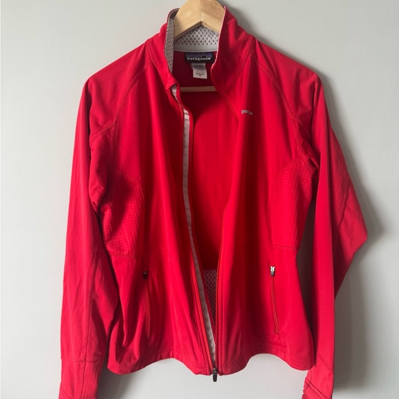 Patagonia Wind Shield Running Jacket, lipstick red, packable, reflective Medium - Picture 5 of 11